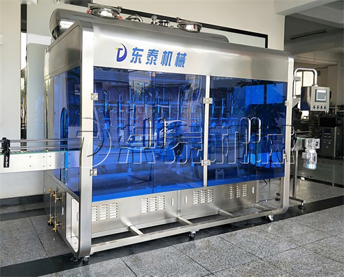全自動(dòng)食用油灌裝機(jī)日常維護(hù)別放松，東泰替你把關(guān)